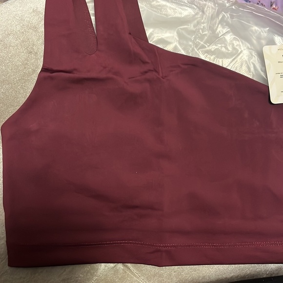 Fabletics Merlot asymmetrical one Shoulder double strap midi bra, new - Picture 5 of 8